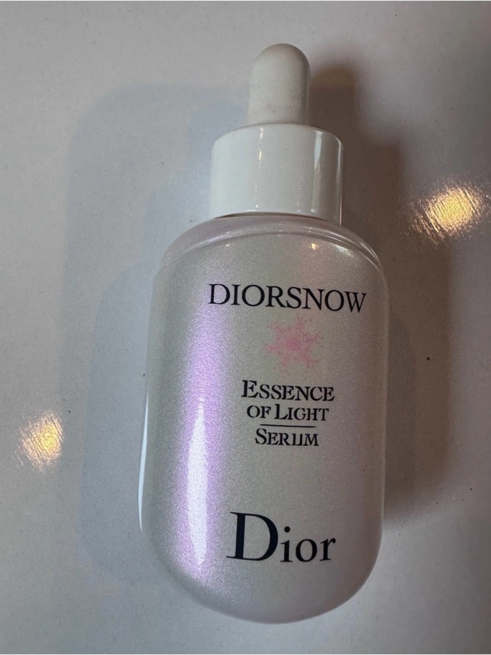 Christian Dior DIORSNOW Essence of Light Brightening Milk Serum lozl
30ml